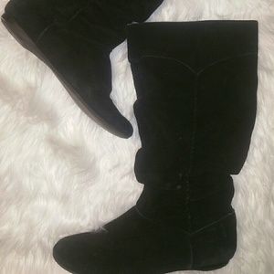 Black faux suede boots